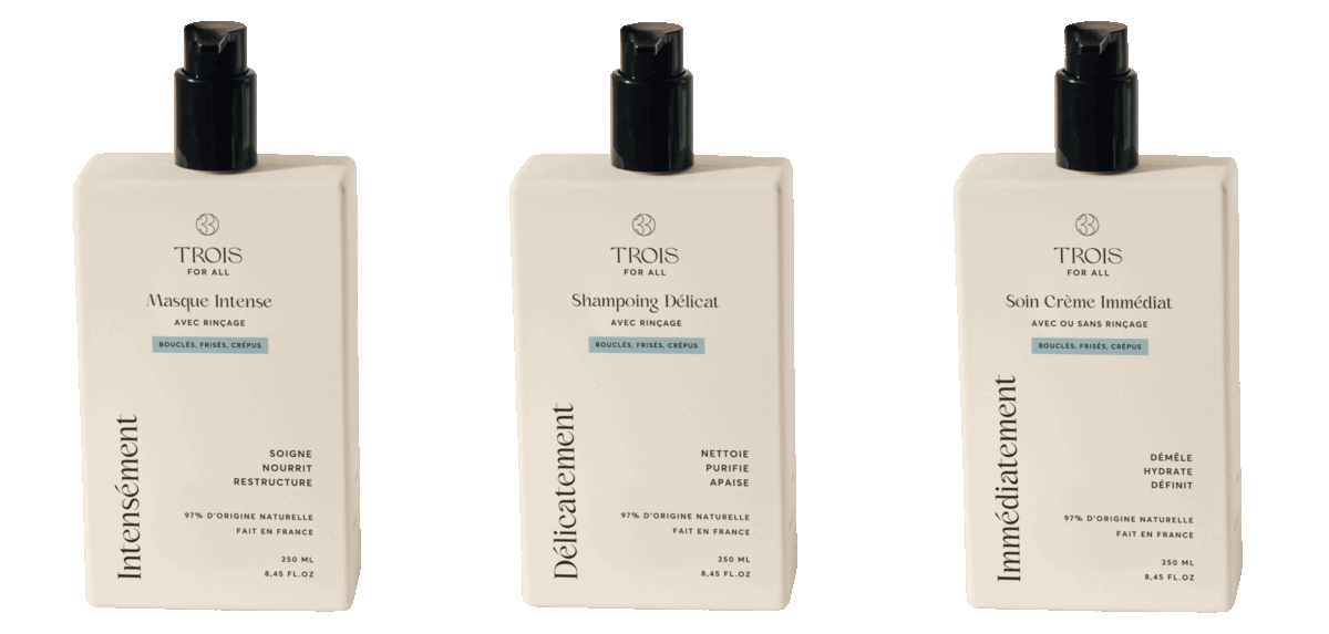 Gif des trois produits pour cheveux bouclés de Trois for All