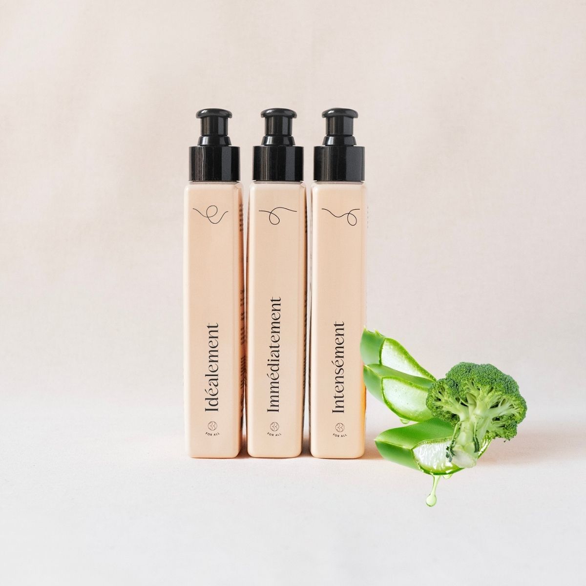 Routine pour cheveux bouclés comprenant un masque, une crème et une gelée pour nourrir, définir et hydrater les boucles.