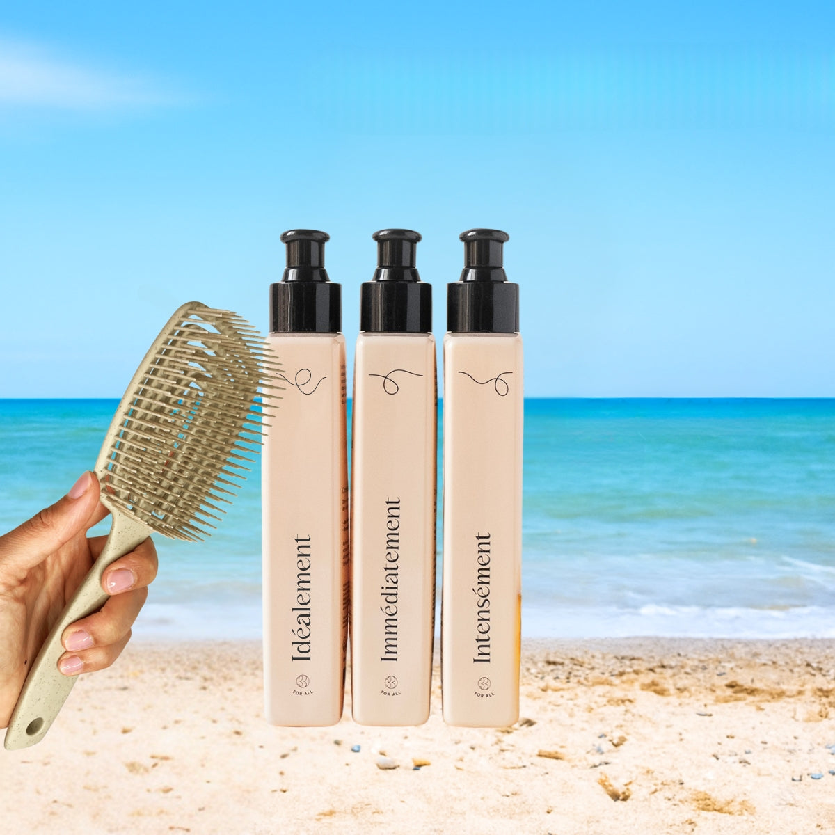 Routine pour cheveux bouclés comprenant un masque, une crème et une gelée pour nourrir, définir et hydrater les boucles. Et une brosse démêlante pour démêler sans casse et définir les boucles